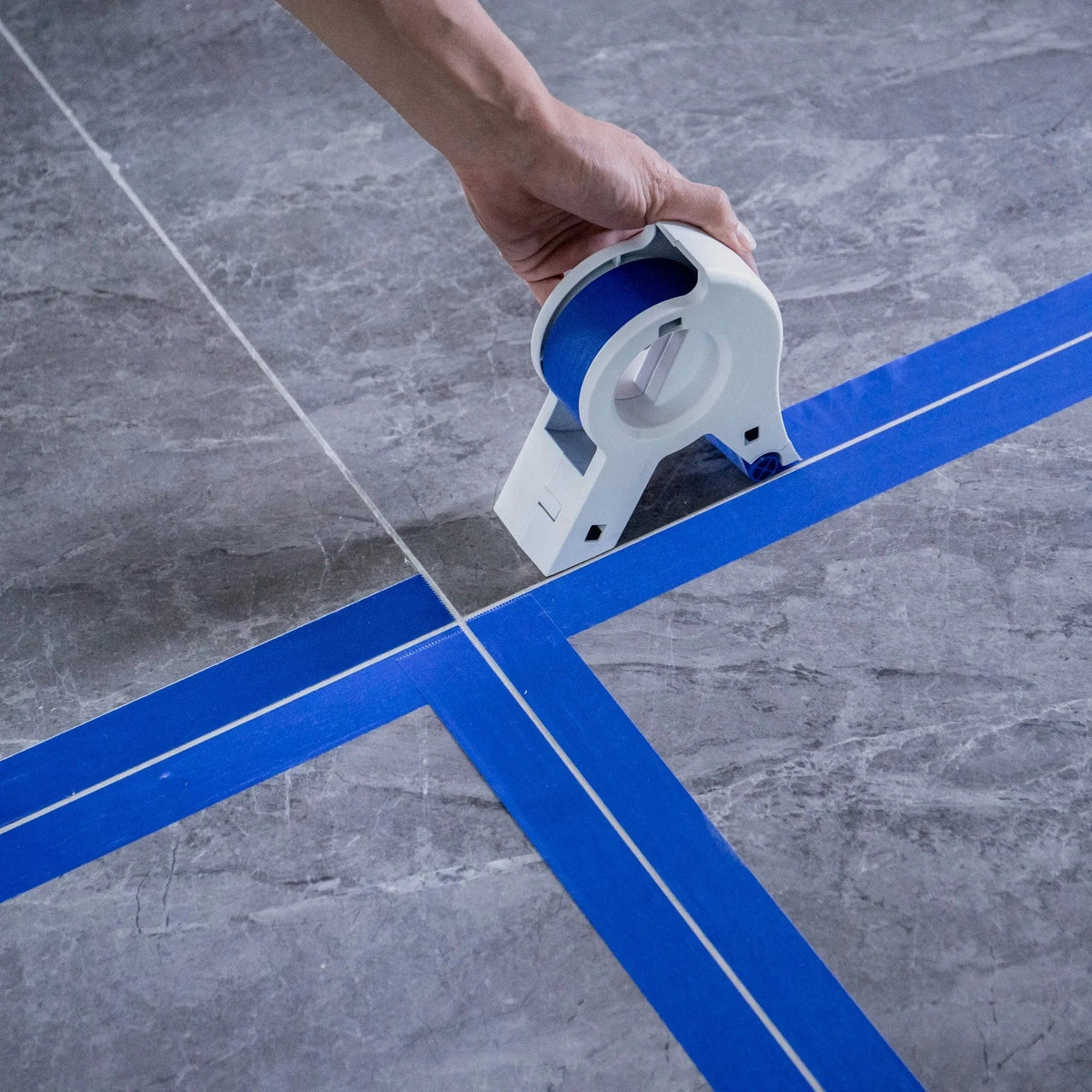 Precision Tape Master Painters Tape Applicator, Applies Painter's Tape in  One Continuous Strip, Paint Tape Applicator for Trim, Baseboards, Windows